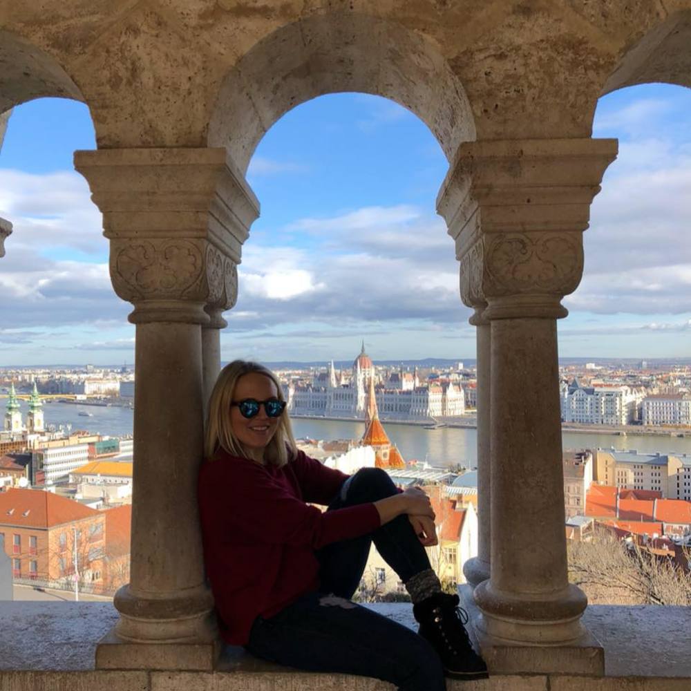 Meet your Posher, Ely